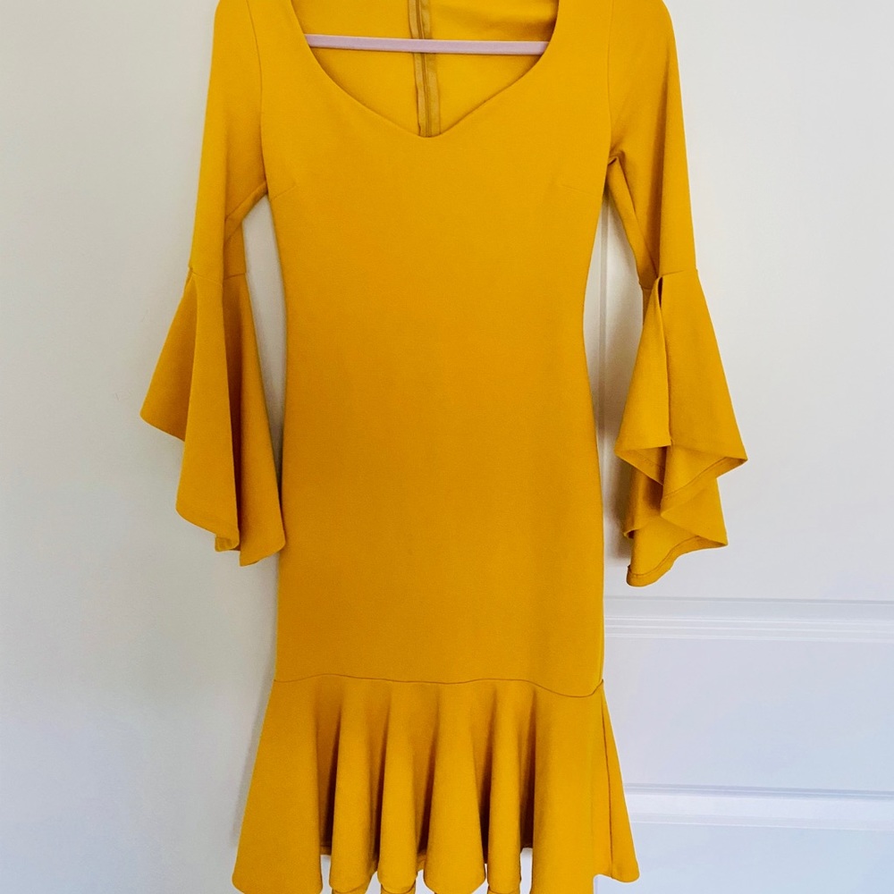 Gorgeous Honey midi mermaid gown.